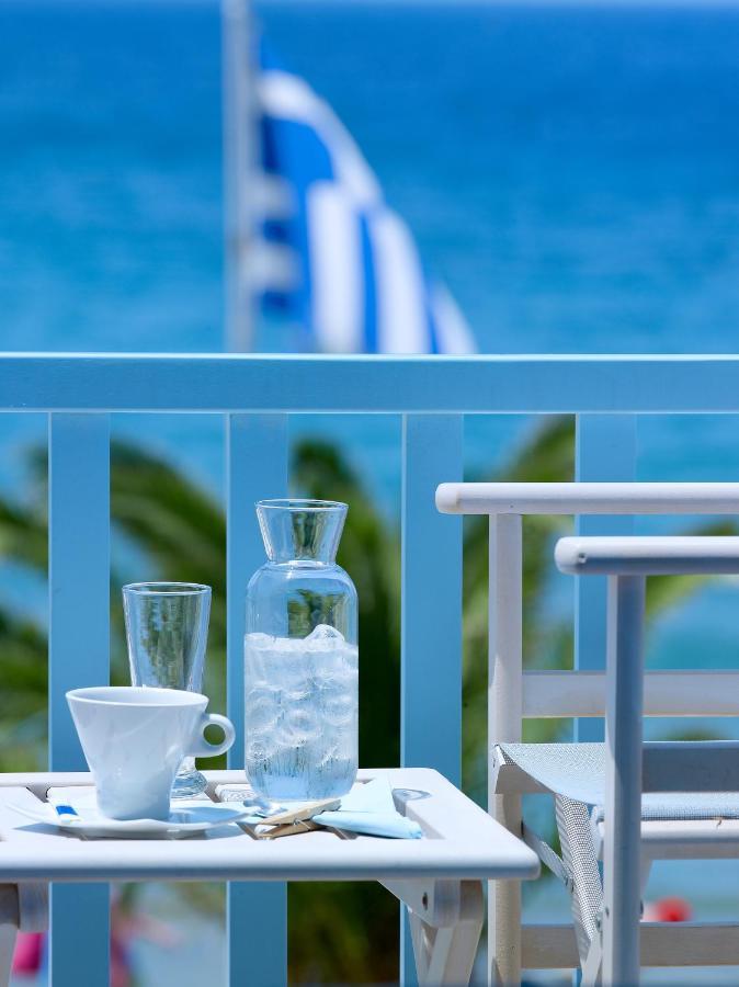 Blue Harmony Hotel Kini Exterior photo
